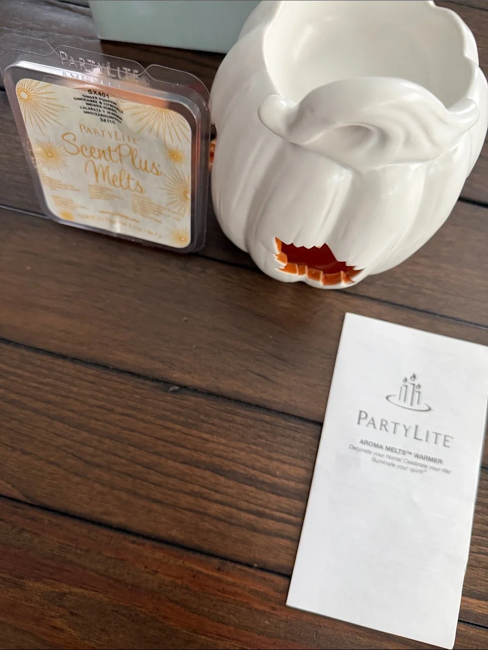 PartyLite Autumn Pumpkin Aroma Melts Warmer with ginger pumpkin melts - Picture 2 of 15